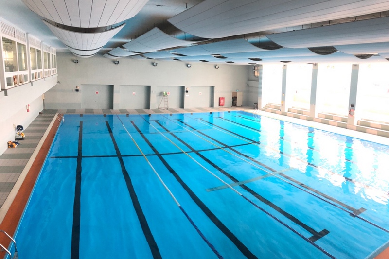 室內(nèi)泳池潮濕不用怕，泳池除濕機來除濕